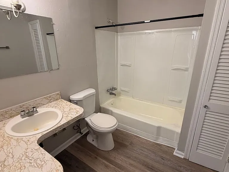 1708 Jennifer Rd #D9 — Photo 18