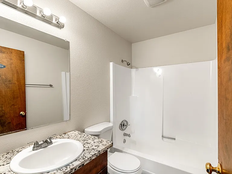 1111 W Market St #4 — Photo 11