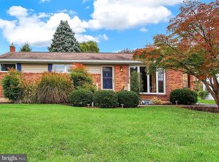 2425 Brookside Ln, York, PA