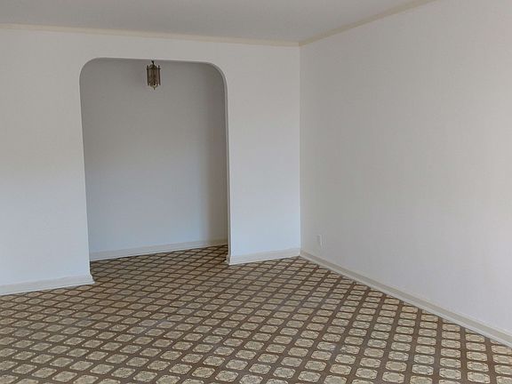 4th image of 3420 Kings Hwy #1