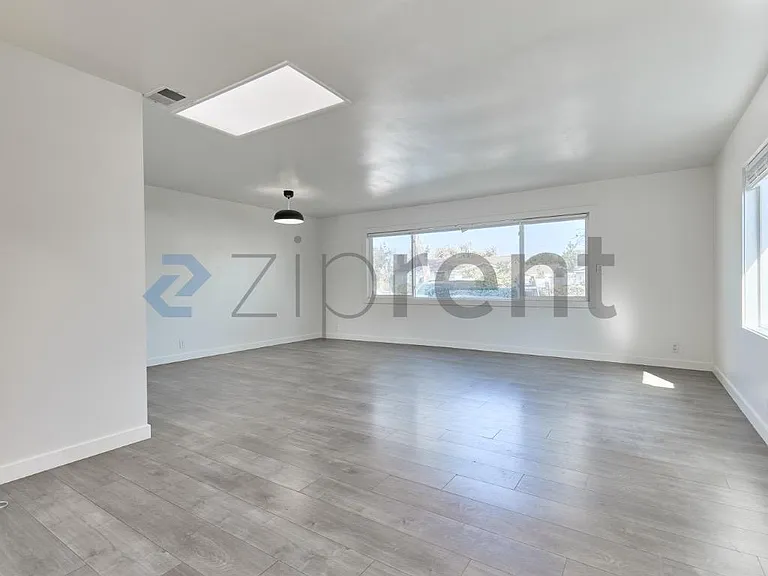 1410 Central Ave — Photo 6