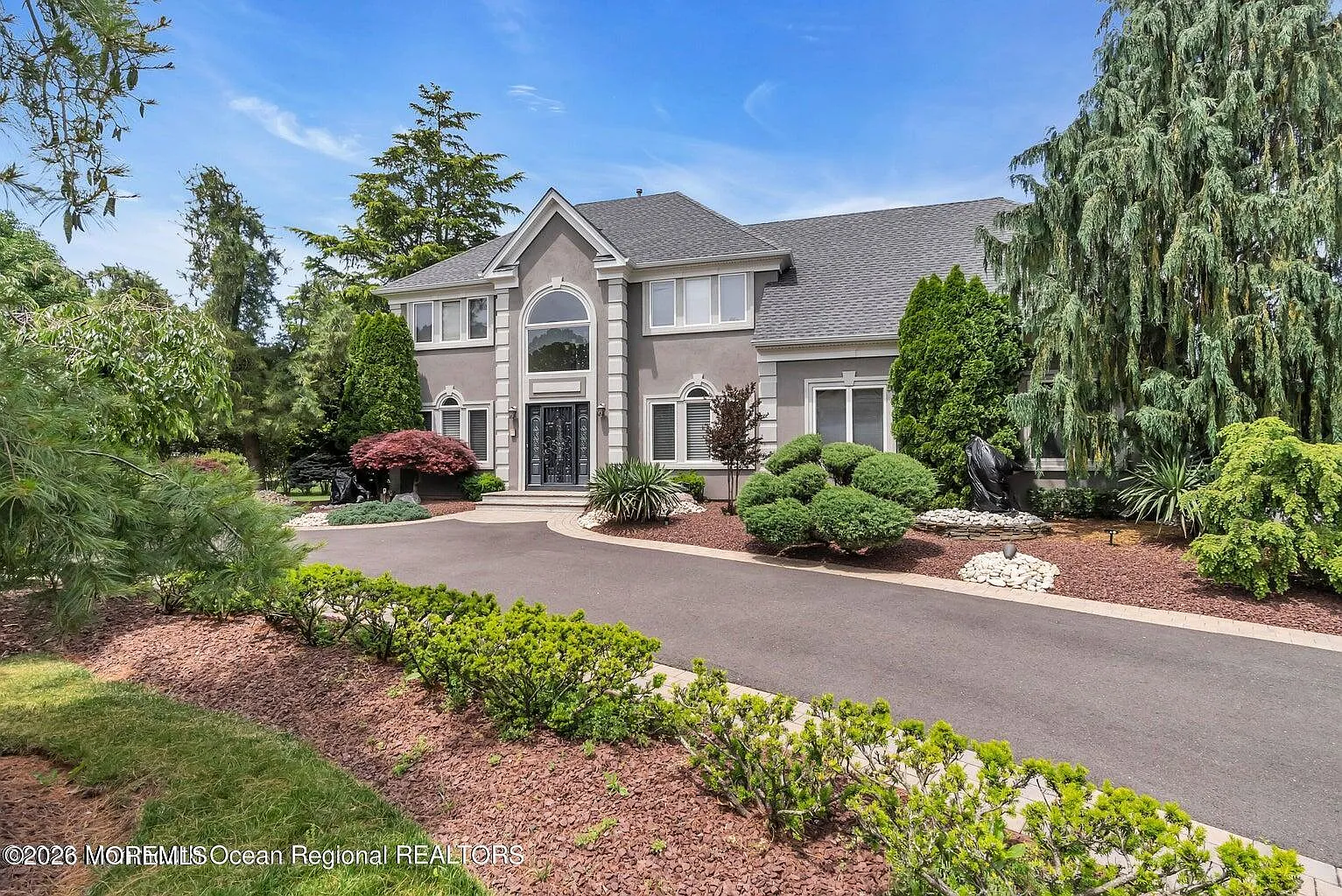 5 bed, 3068 sqft, $3,200 — Photo 1