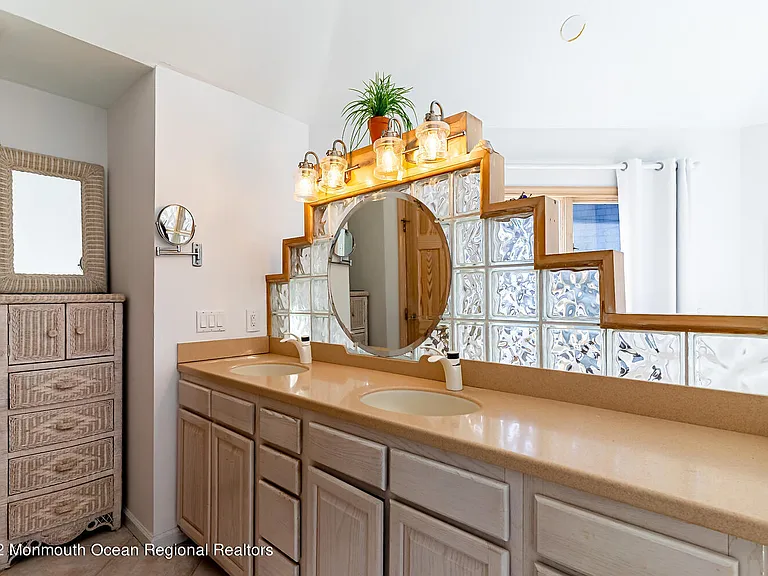 23 Harborside Dr W — Photo 24