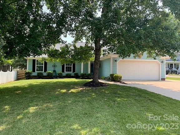3rd image of 13509 Silver King Ct
