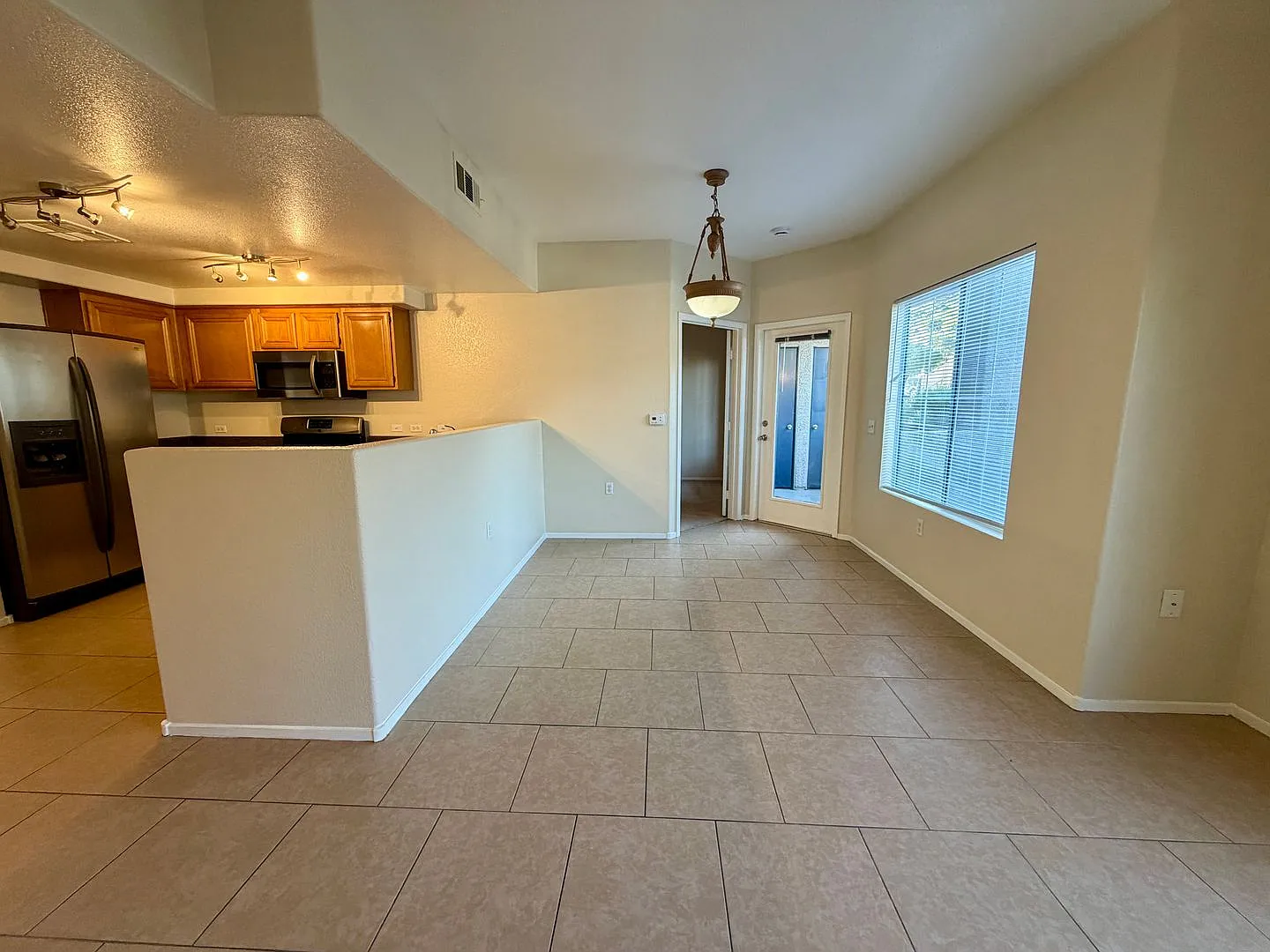Great Location and Dual Master Suites — Photo 2