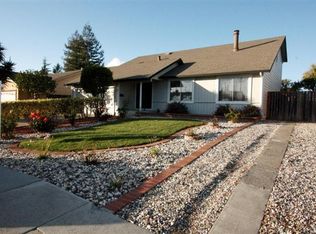 1177 San Rafael Dr, Petaluma, CA 94954