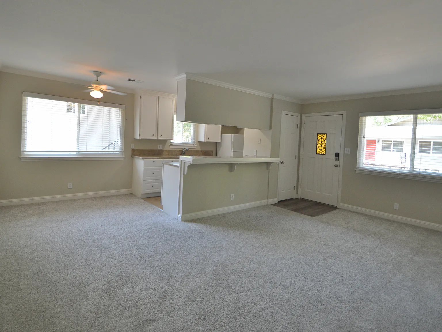 2 bed, 810 sqft, $2,500 — Photo 3