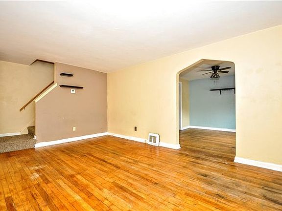 4th image of 2201 Woodward Ave