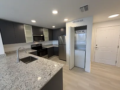 1 bed, 750 sqft, $1,500 — Photo 3