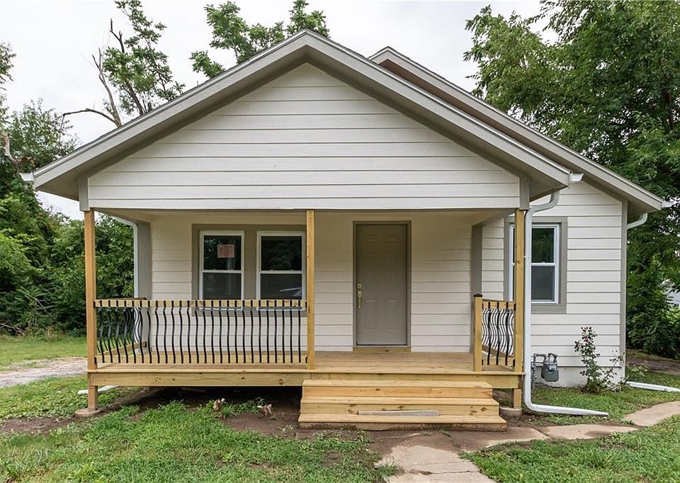 1st image of 2563 Alden St