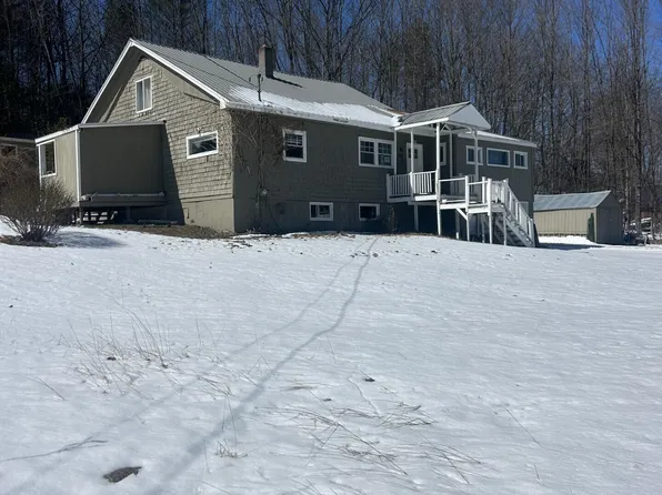 949 Federal Road, Livermore, ME 04253