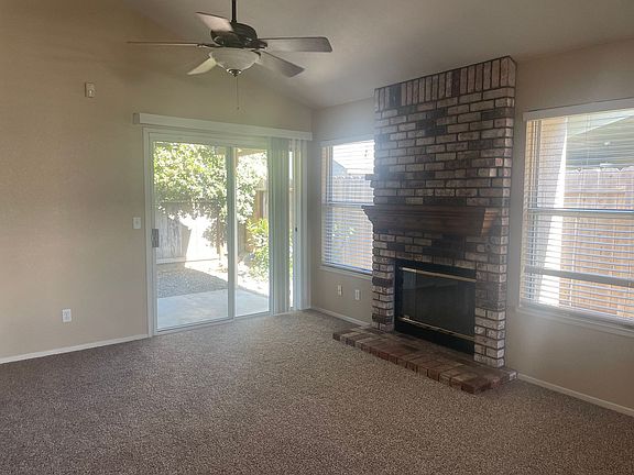 5th image of 881 E Hawkeye Ave