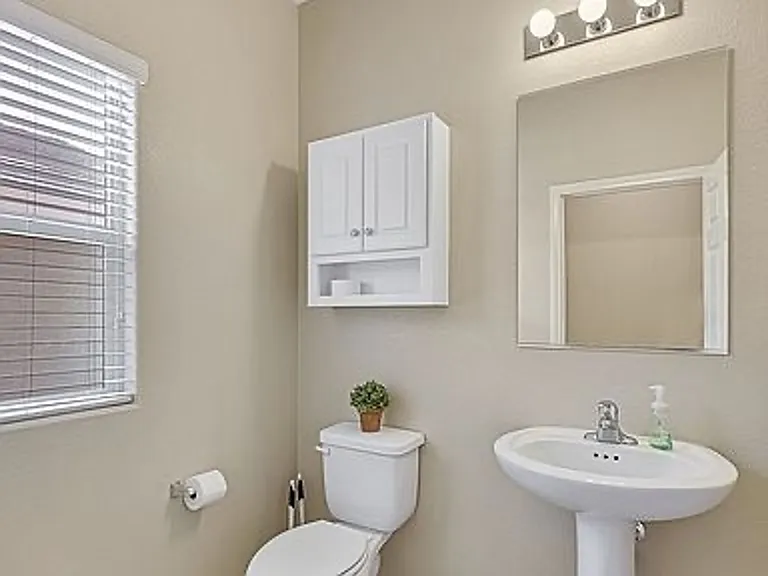 9122 Island Wolf Ave — Photo 12