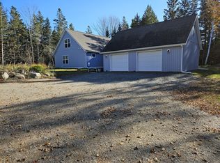 6 Cos Cob Ave, Lamoine, ME 04605