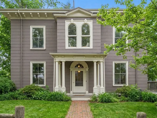 123 Park St, Newton, MA 02458