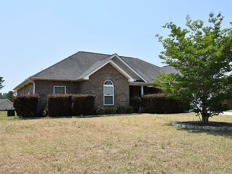 470 Cypress Creek Dr NE — Photo 2