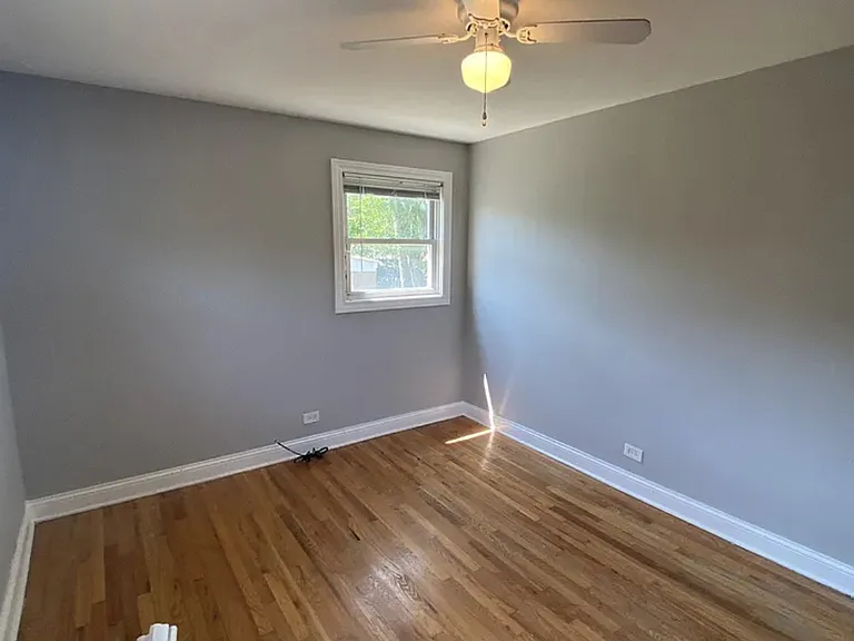 9304 S Lowe Ave — Photo 2