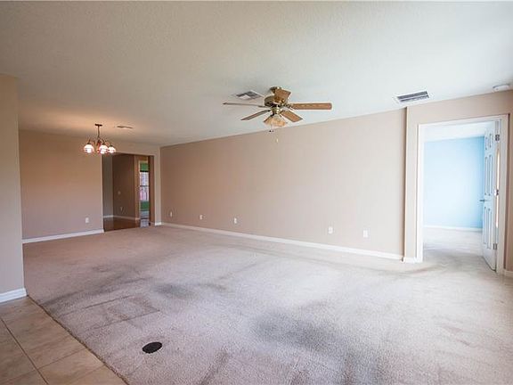 4th image of 525 Vista Sol Dr