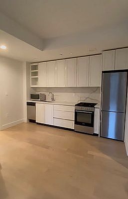 3rd image of 559 4th Ave #202