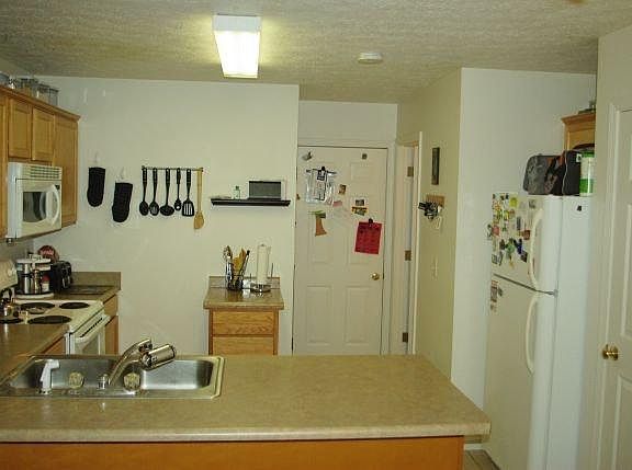4th image of 3412 Wyndham Way
