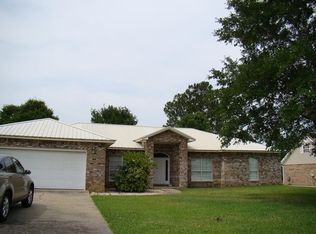 9160 Clubhouse Dr, Foley, AL 36535