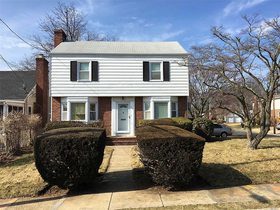 1st image of 558 Langley Ave