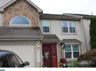 43 Sandhurst Dr, Mount Laurel, NJ 08054