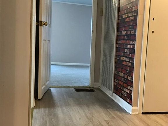 5th image of 14 Montgomery St #2