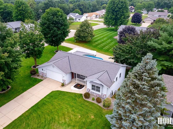 7241 21st Ave, Jenison, MI 49428