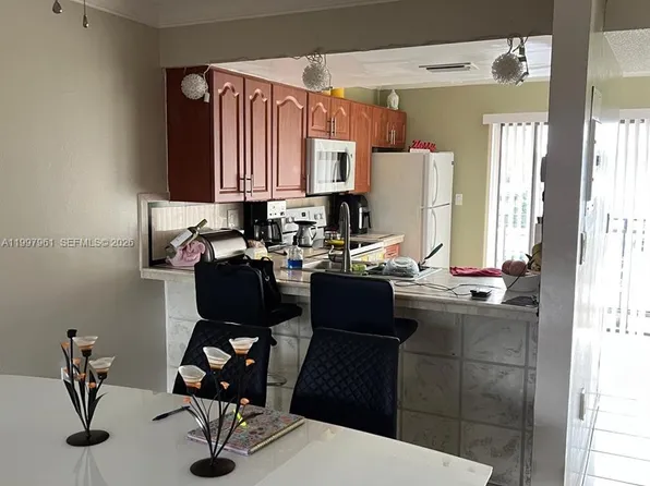 1298 W 51st Pl #D-29, Hialeah, FL 33012