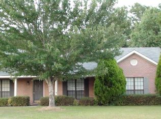 55 Pecan Cir, Millbrook, AL 36054