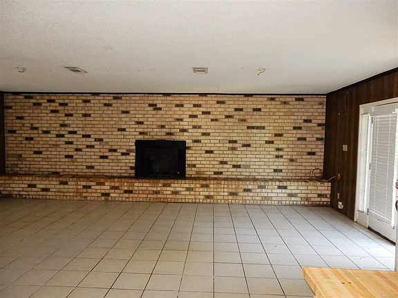 3rd image of 5020 Huntsville Ave