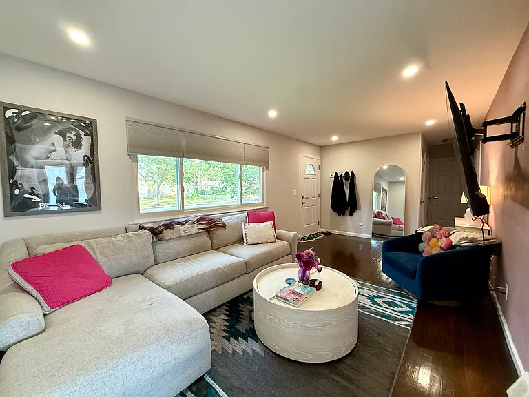 516 Midstreams Rd — Photo 4