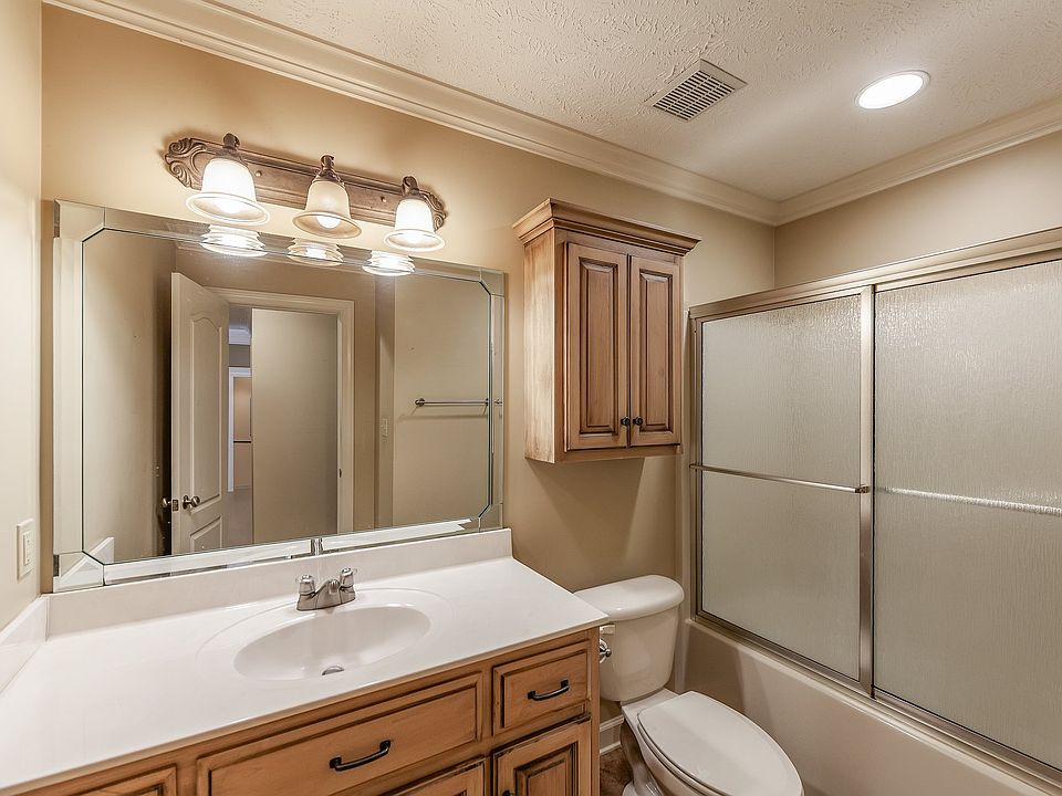 1st image of 12 Tuscany Cv