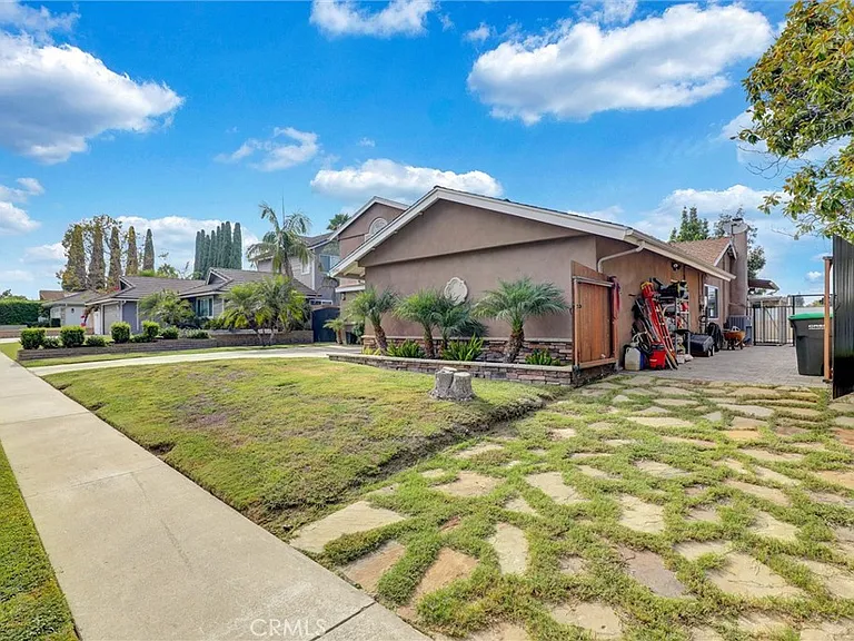 25262 Tasman Rd — Photo 41