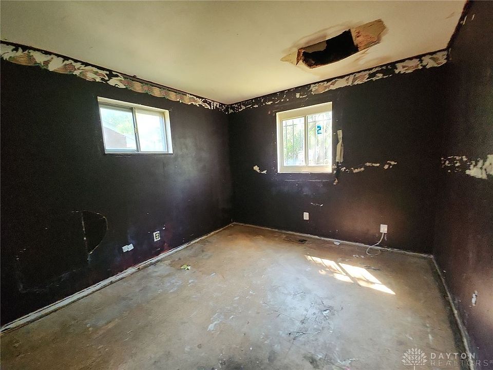 1st image of 4534 Blueberry Ave