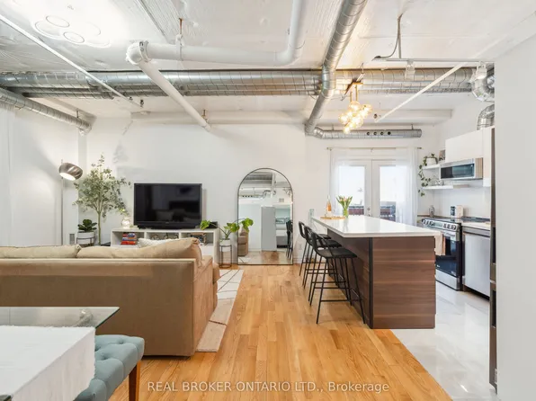 78 Saint Patrick St #146, Toronto, ON M5T 3K8