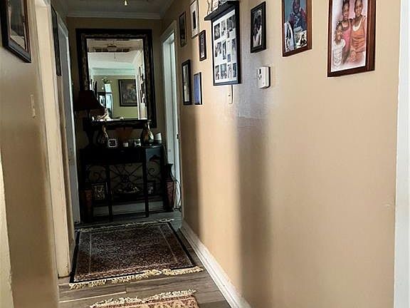 4th image of 3001 Roberts Ct
