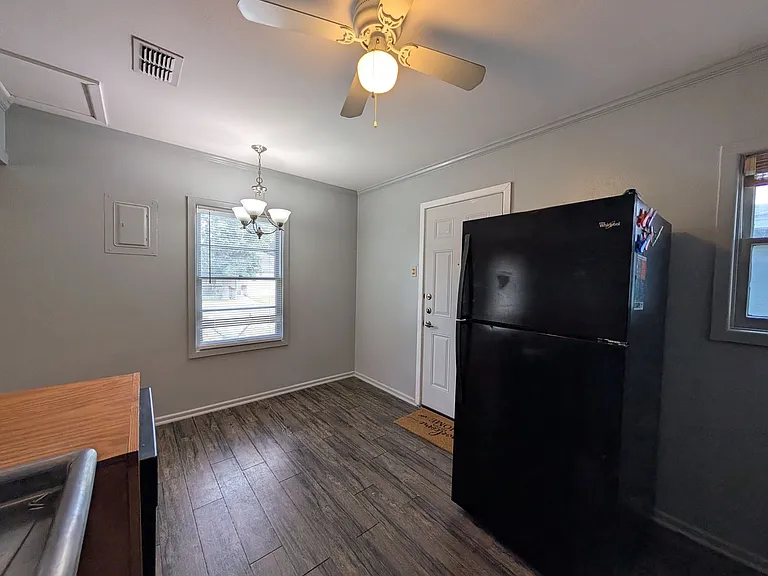 890 Josephine St — Photo 10