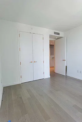 Sold by CLAREMONT REALTY & MORTGAGE LLC | media 25