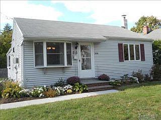 1st image of 208 Litchfield Ave