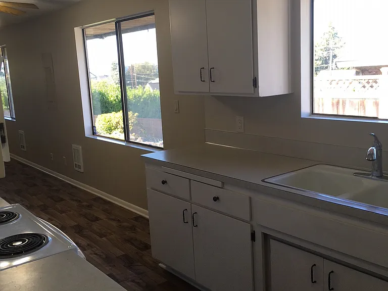 3311 Kromer Ave — Photo 12