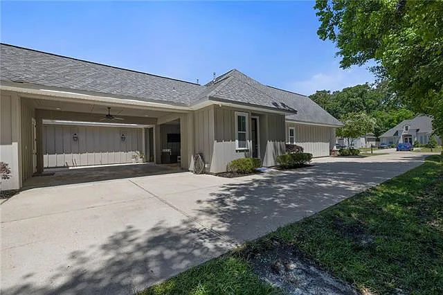 1029 Spring Haven Ln — Photo 24