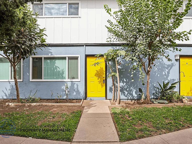 217-219 S. Esplanade St. — Photo 14