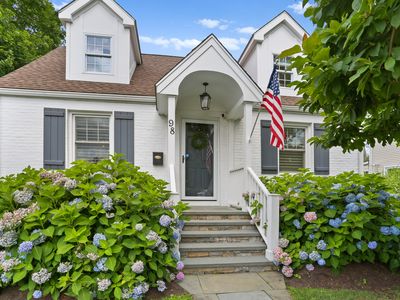 98 Cambridge Street, Fairfield, CT, 06824