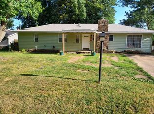 97 Old Depot Rd, Farmington, AR 72730
