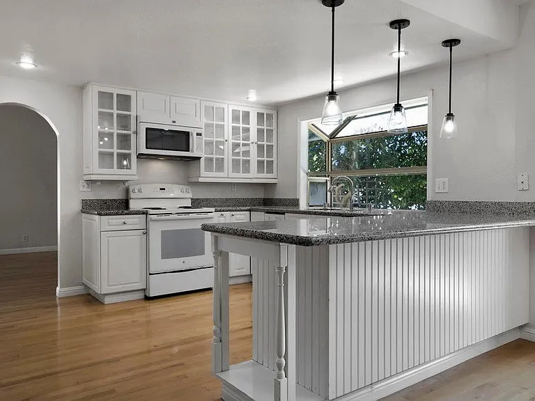 976 Pizarro Ln — Photo 24