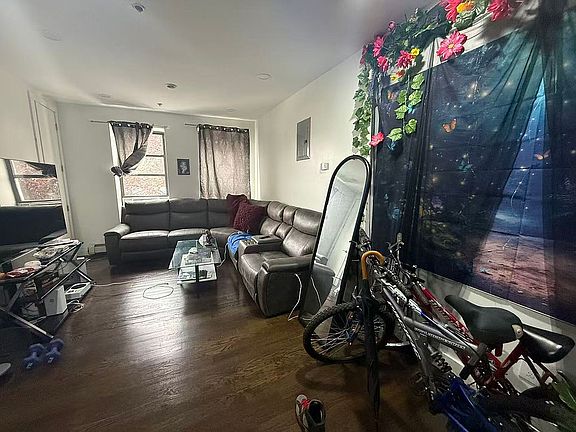 2nd image of 2178 Pitkin Ave