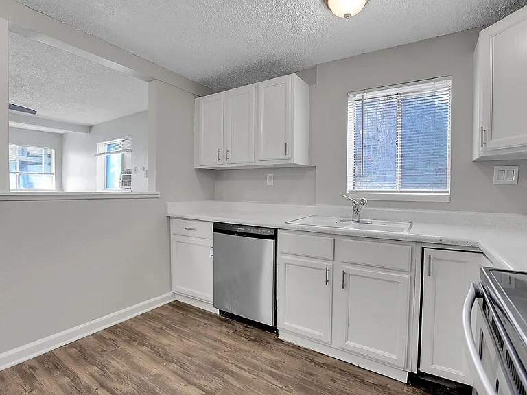 1201 Brentwood St #1209 — Photo 13
