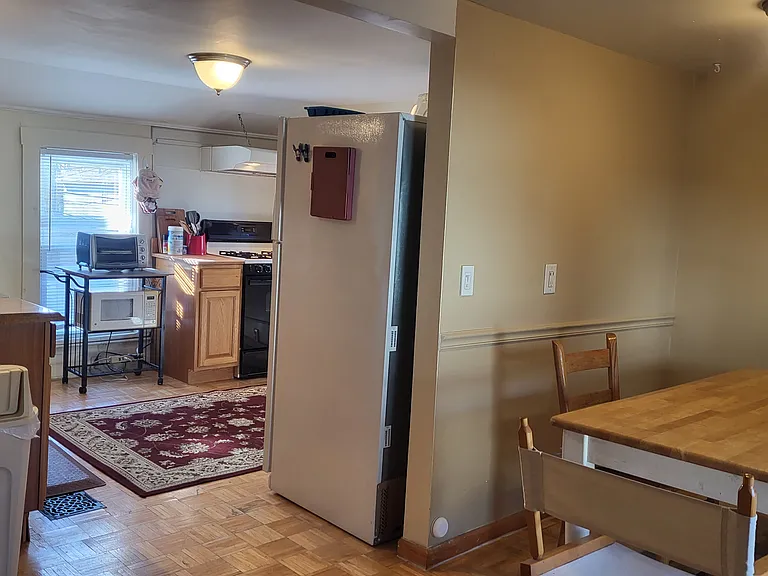 25 Beacon St #UPPER — Photo 6
